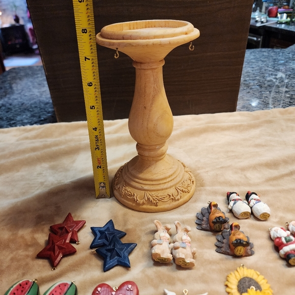 Wood candlestick w 24 pcs only - Picture 16 of 16